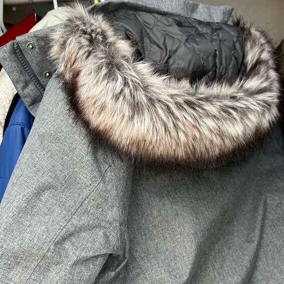 Eddie Bauer winter coat - Picture 2 of 6